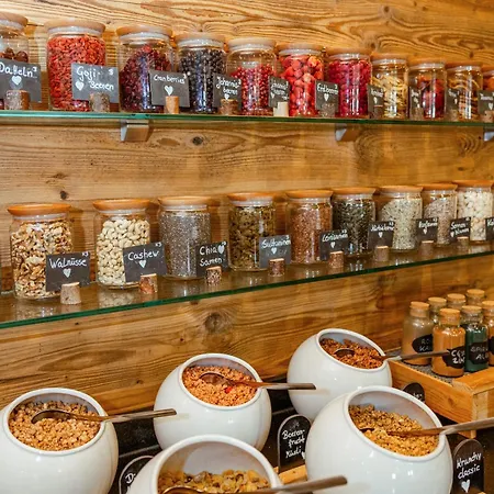 Natur- Und Wohlfuehlhotel Kastenholz Wershofen