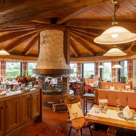 Отель Natur- Und Wohlfuehlhotel Kastenholz 4*