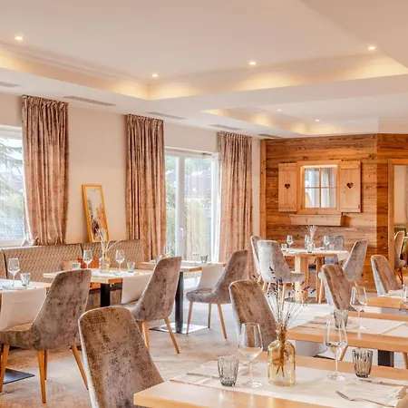 Natur- Und Wohlfuehlhotel Kastenholz 4*