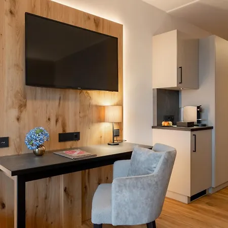 Natur- Und Wohlfuehlhotel Kastenholz 4*