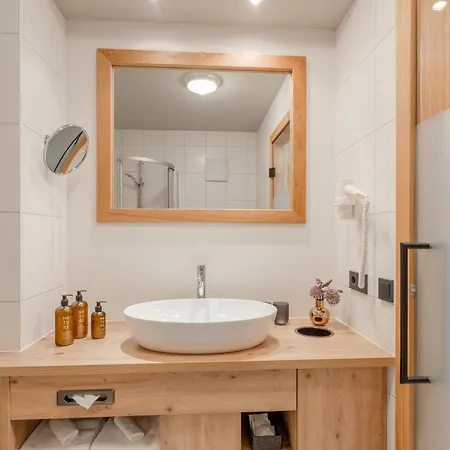 Отель Natur- Und Wohlfuehlhotel Kastenholz Wershofen