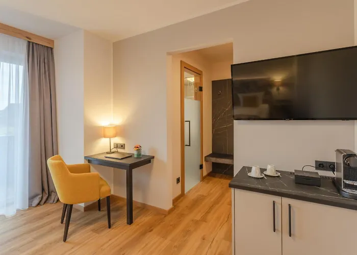 Natur- Und Wohlfuehlhotel Kastenholz Hotel